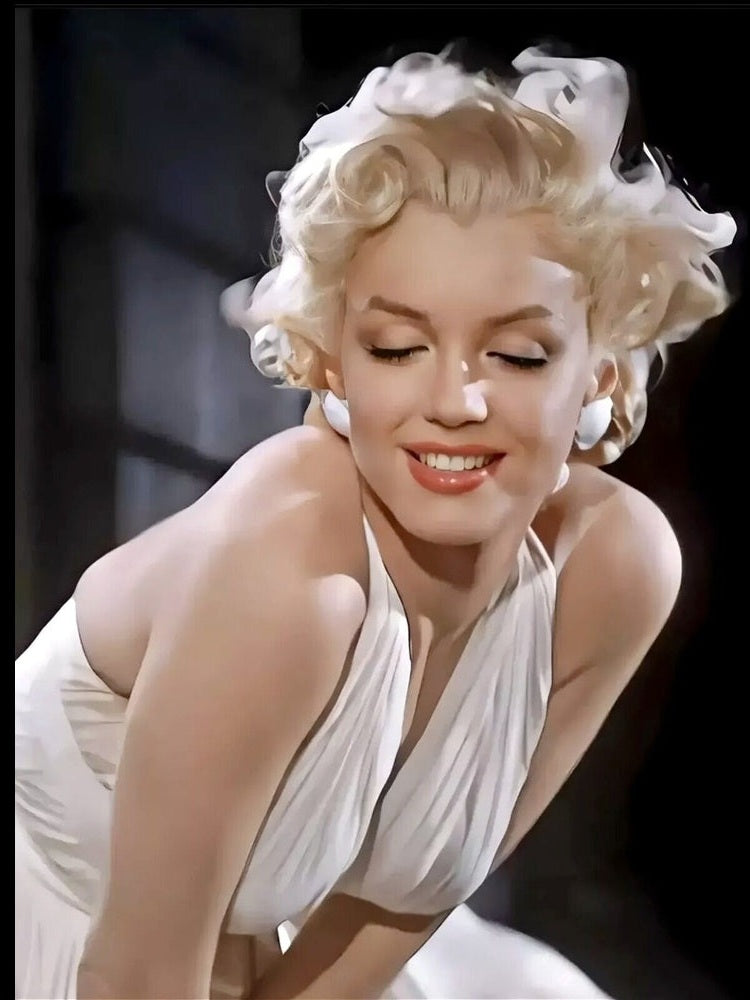 Marilyn Monroe 8.5 x 11 Color Photograph Art Print Photo Collectibles:Photographic Images:Photographs Style Your Walls